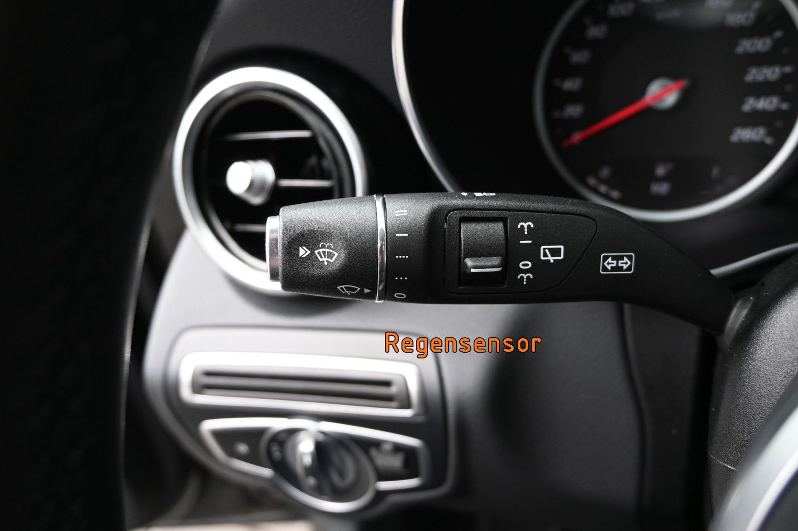 Fahrzeugabbildung Mercedes-Benz C 300 T Aut. Avantgarde °NIGHT°MULTIBEAM°KAMERA°
