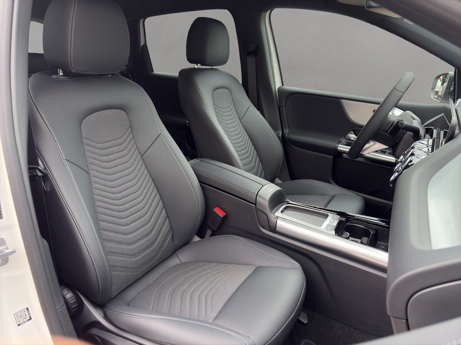 Fahrzeugabbildung Mercedes-Benz B 200 Progressive Plus Keyless AHK PTS Kamera