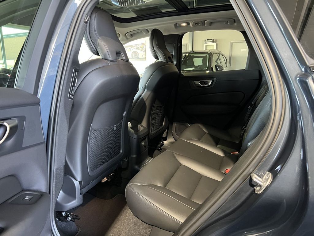 Volvo XC60 T6 Plus Dark Recharge AWD ACC Pano H/K LED