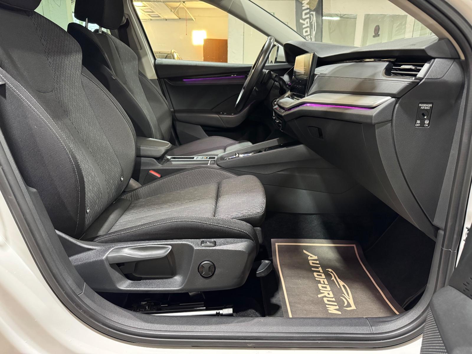 Skoda OctaviaCombiClever 2.0TDI DSG/STHEIZ/AHK/MATRIX