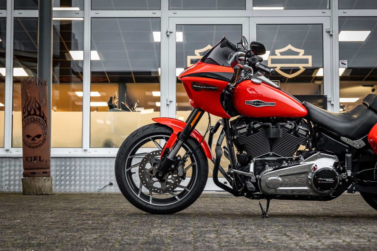 Fahrzeugabbildung Harley-Davidson FLSB SPORT GLIDE 107-Bagger Race Umbau