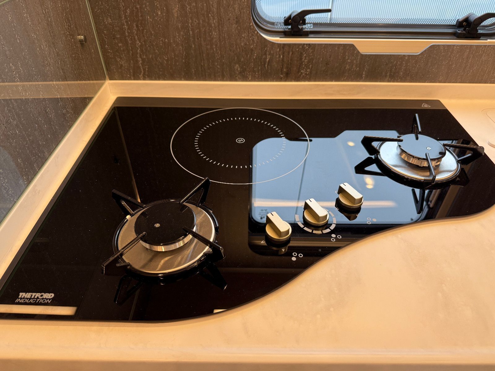 Fahrzeugabbildung HYMER / ERIBA / HYMERCAR B-Klasse ML T BlackLine 780 - Vollausstattung!