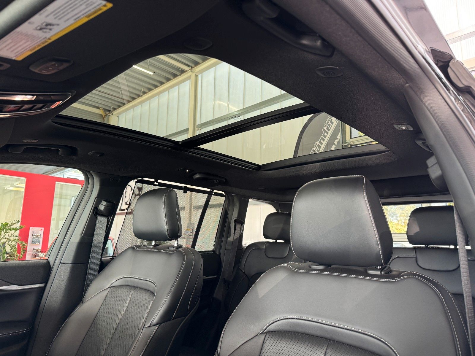 Fahrzeugabbildung Jeep Grand Cherokee 3.6 V6 Limited 4x4 Night Edition