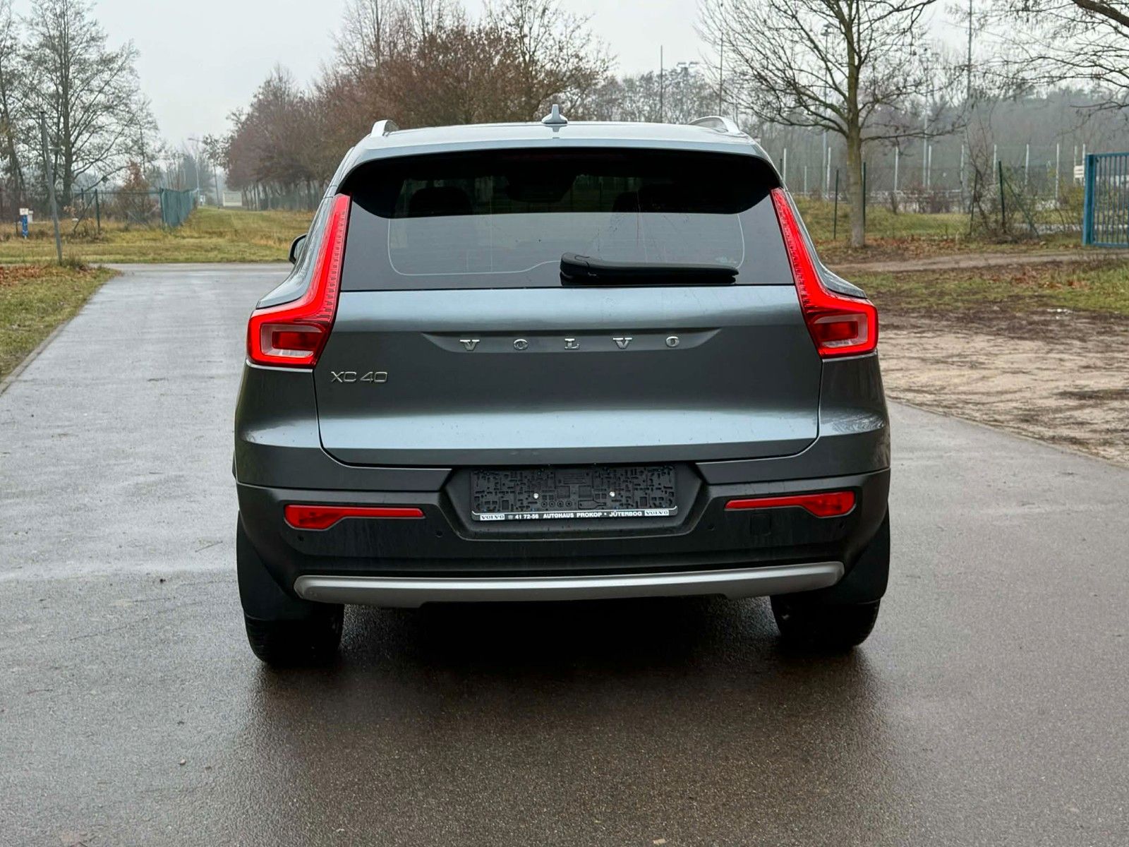 Fahrzeugabbildung Volvo XC40*Momentum*T4*AWD*360Grad*Connect*LED*SHZ*
