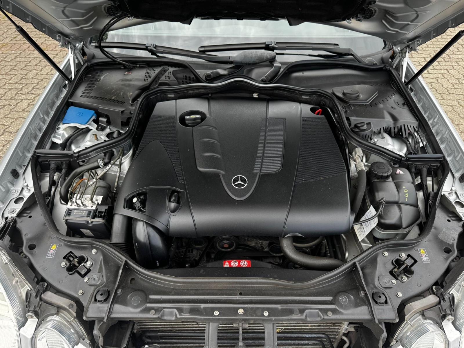 Mercedes-Benz E200 2008 — photo 10