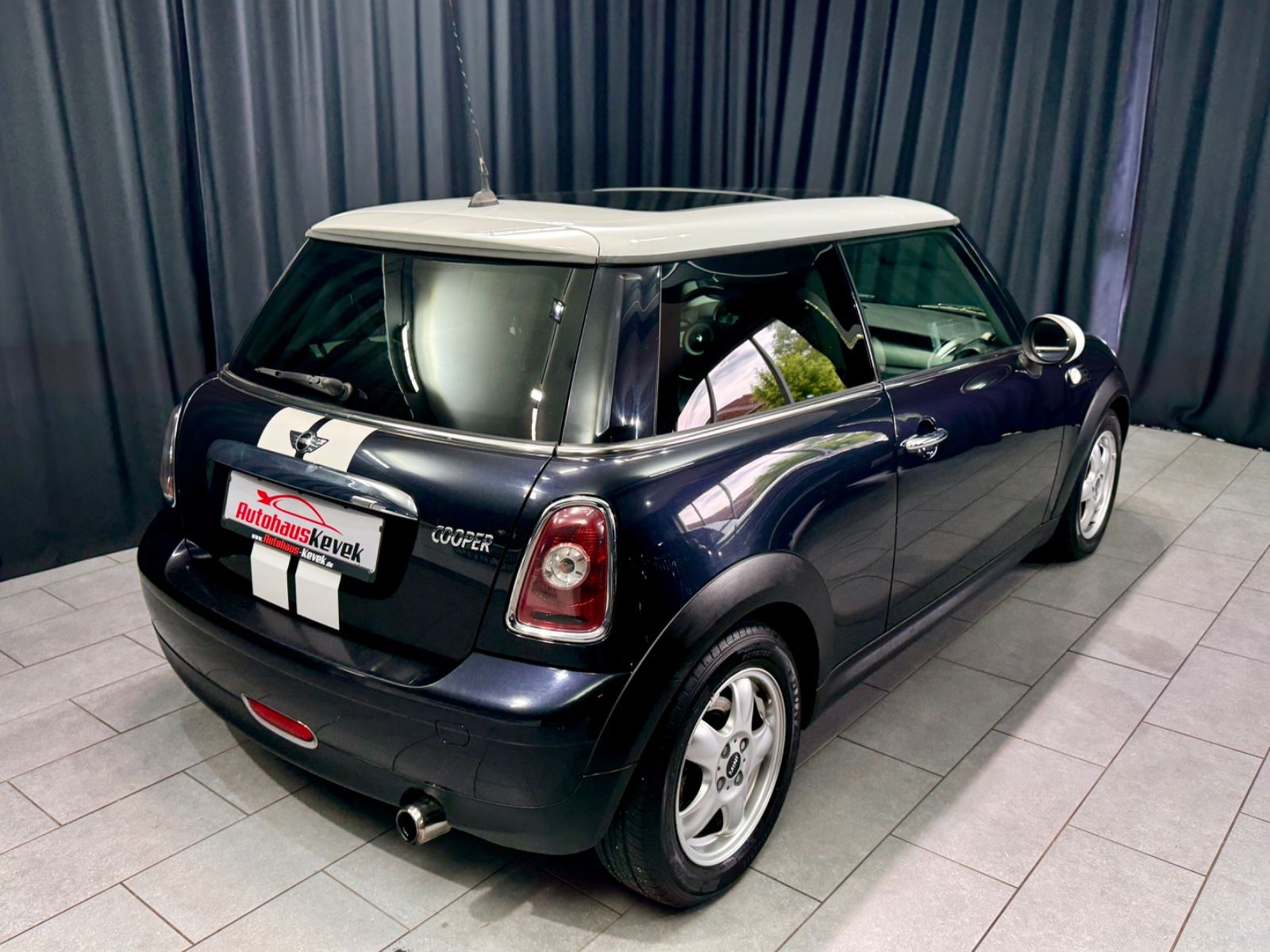 Fahrzeugabbildung MINI COOPER Mini Cooper|PANORAMA|XENON|AUTOMATIK|