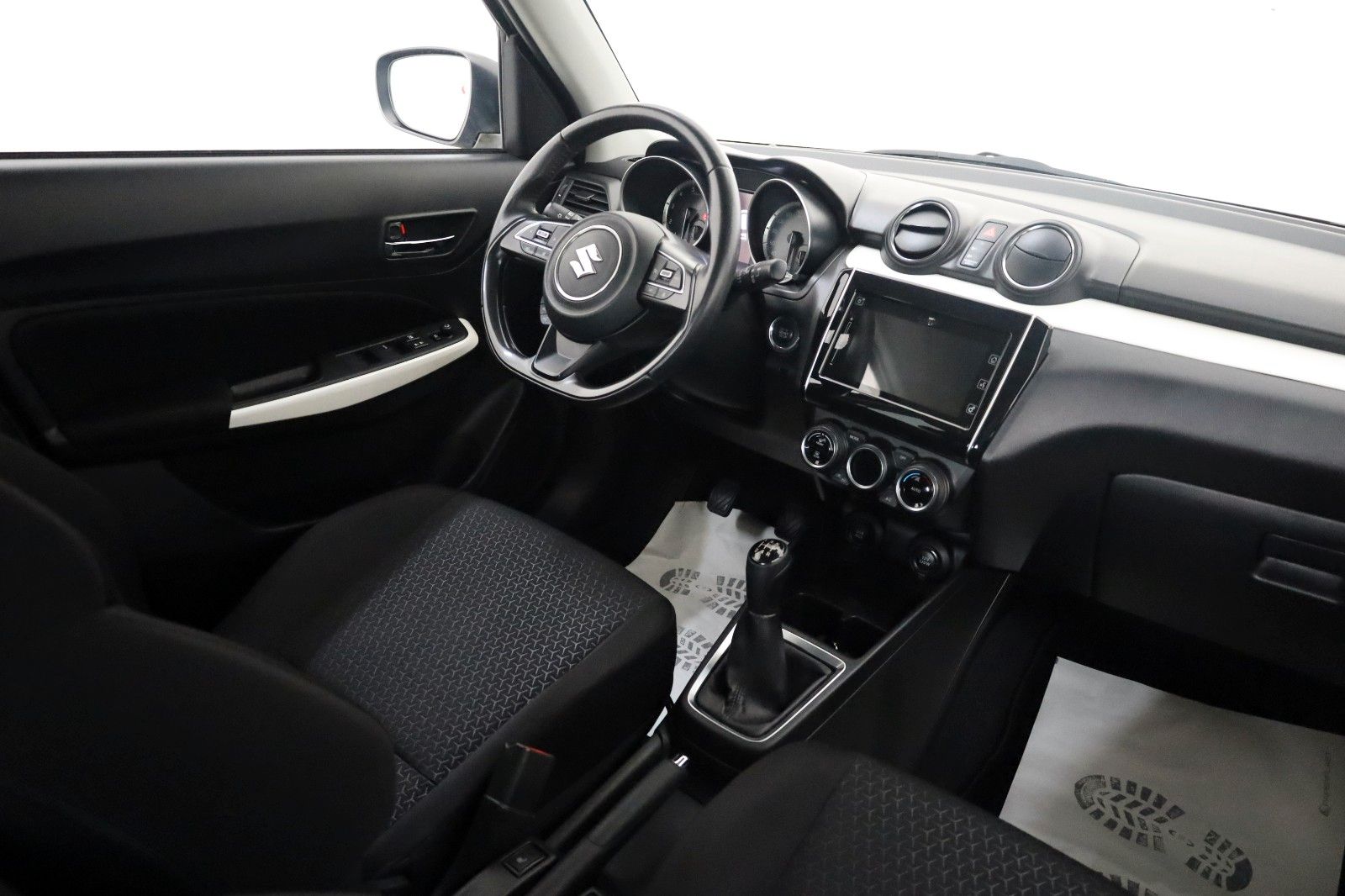 Fahrzeugabbildung Suzuki Swift Comfort, Navi, Kamera, 8 fach Aluräder