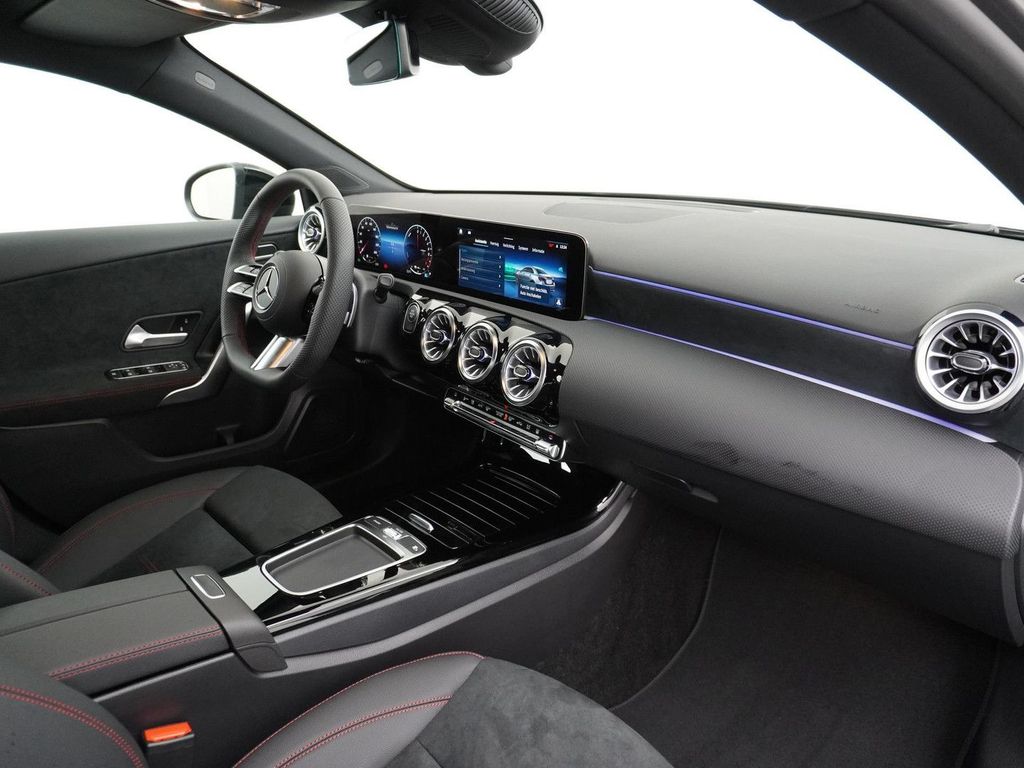 Mercedes-Benz A 250 e Star Edition AMG Line | Nightpakket | Ve