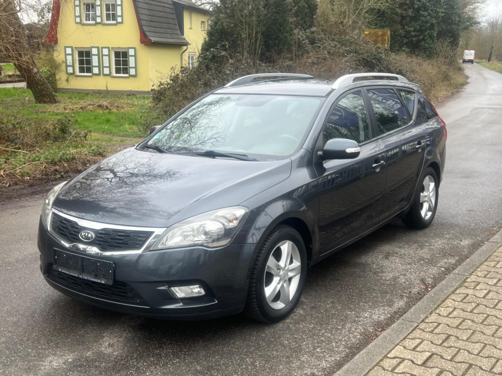 Kia cee'd 2011 — photo 5