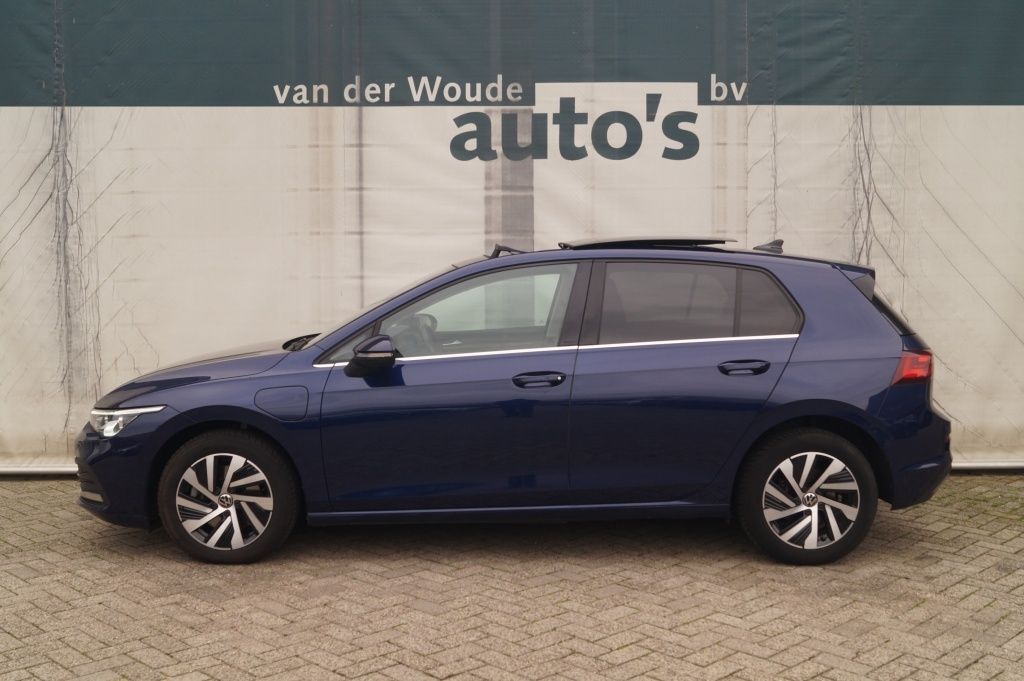 Volkswagen Golf 1.4 eHybrid PHEV Style -PANO-NAVI-ECC-LED-P