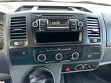 Volkswagen T5 Transporter Kombi lang - Volkswagen T5 mit Diesel-Antrieb: Kleinbus