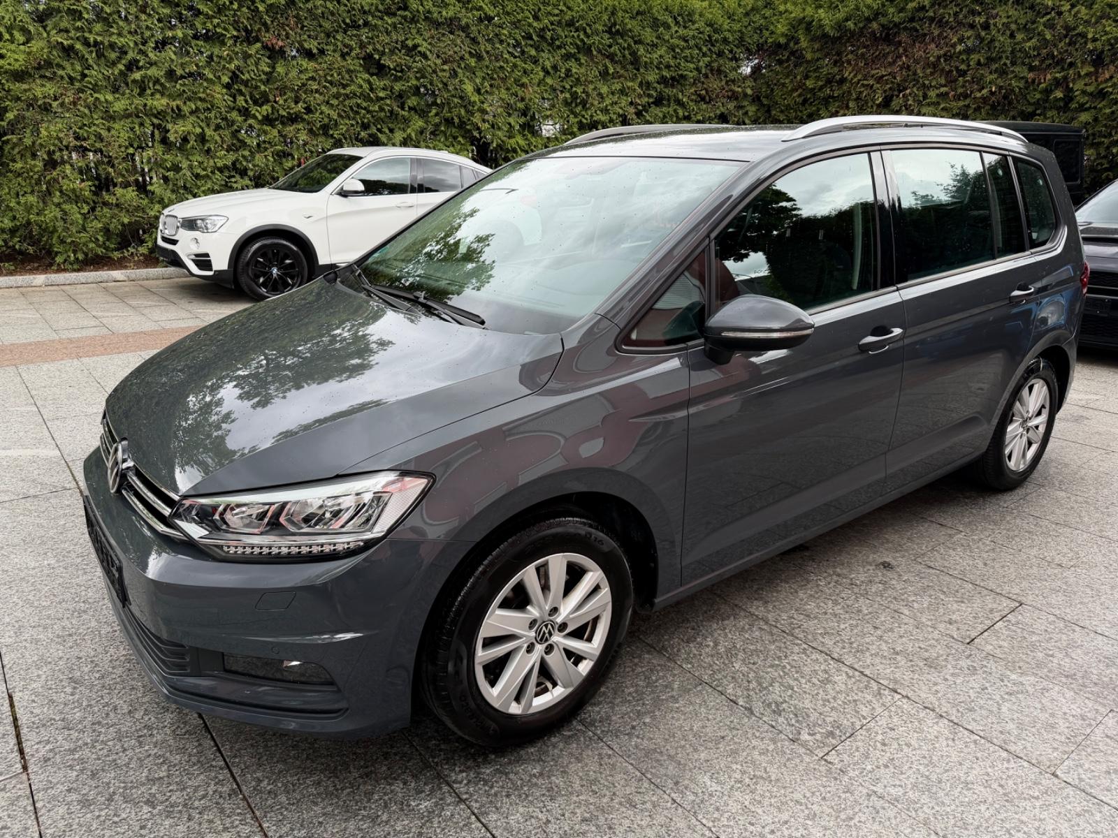 Volkswagen Touran2.0 TDI DSG Comfortline LED AHK Kamera