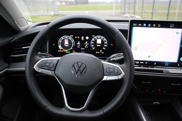 Passat Variant Business eTSI DSG Navi-Pro-Max 8-