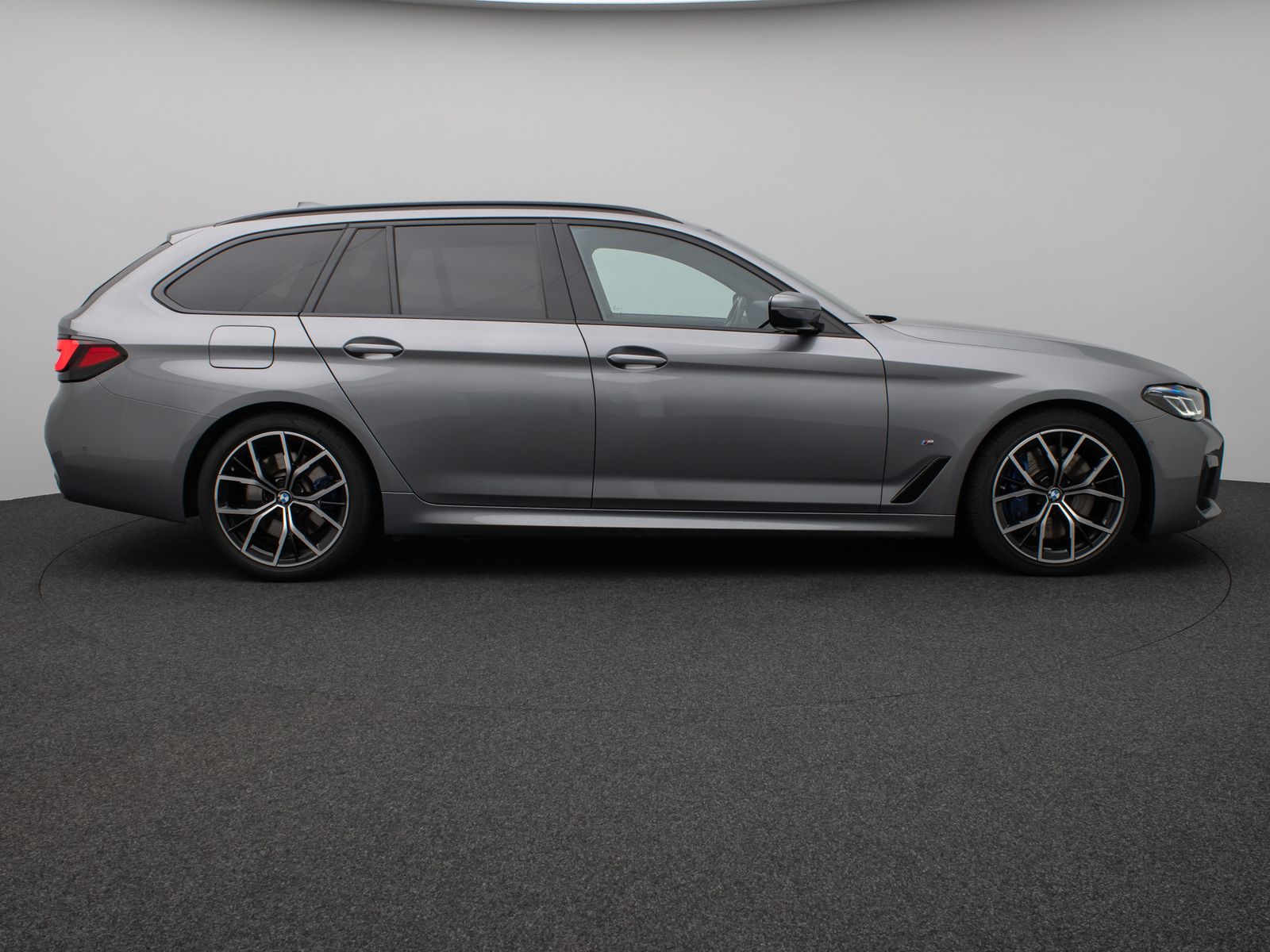 Fahrzeugabbildung BMW 530d xD M Sport Pro Kamera Laser HUD HiFi DAB