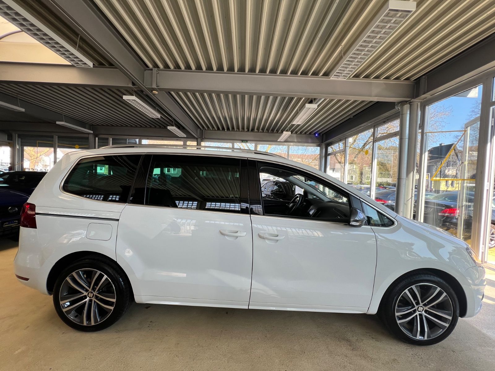 Fahrzeugabbildung SEAT Alhambra 2.0 TDI FR-Line * 7.SITZER *