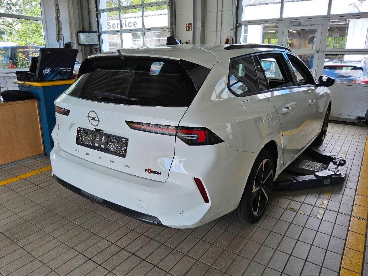 Fahrzeugabbildung Opel Astra L ST 1.5D ELEGANCE NAVI/LED/KAMERA/SPORT
