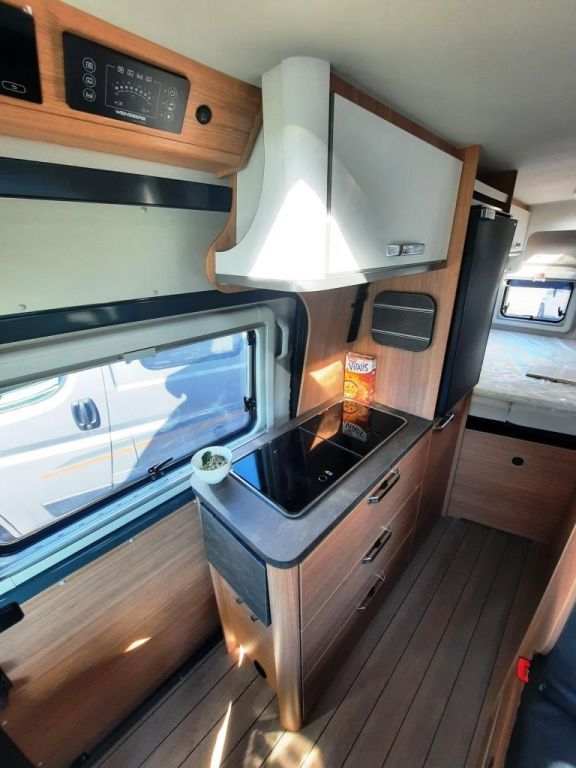 Fahrzeug Übersicht 14 Fahrzeugabbildung Weinsberg CaraBus EDITION FIRE 600 MQ Verfüg./Sparen Sie 1