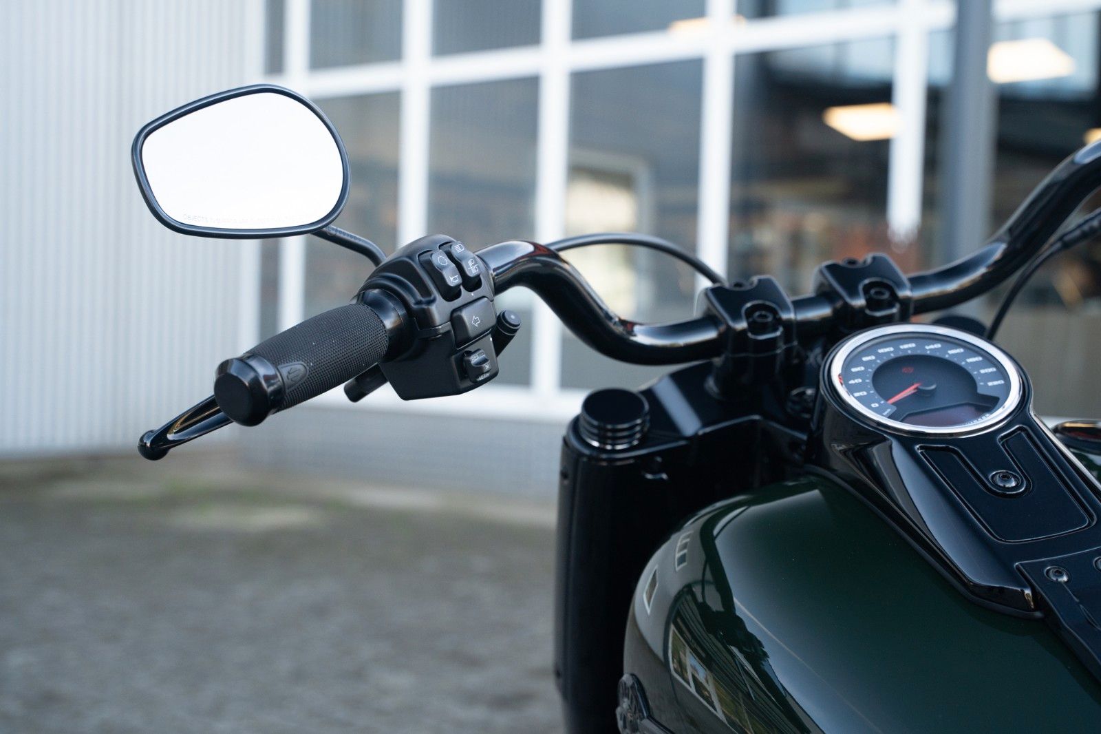 Fahrzeugabbildung Harley-Davidson GREEN DARK FAT BOY FLFBS 114 MY24 -JEKILL&HYDE-