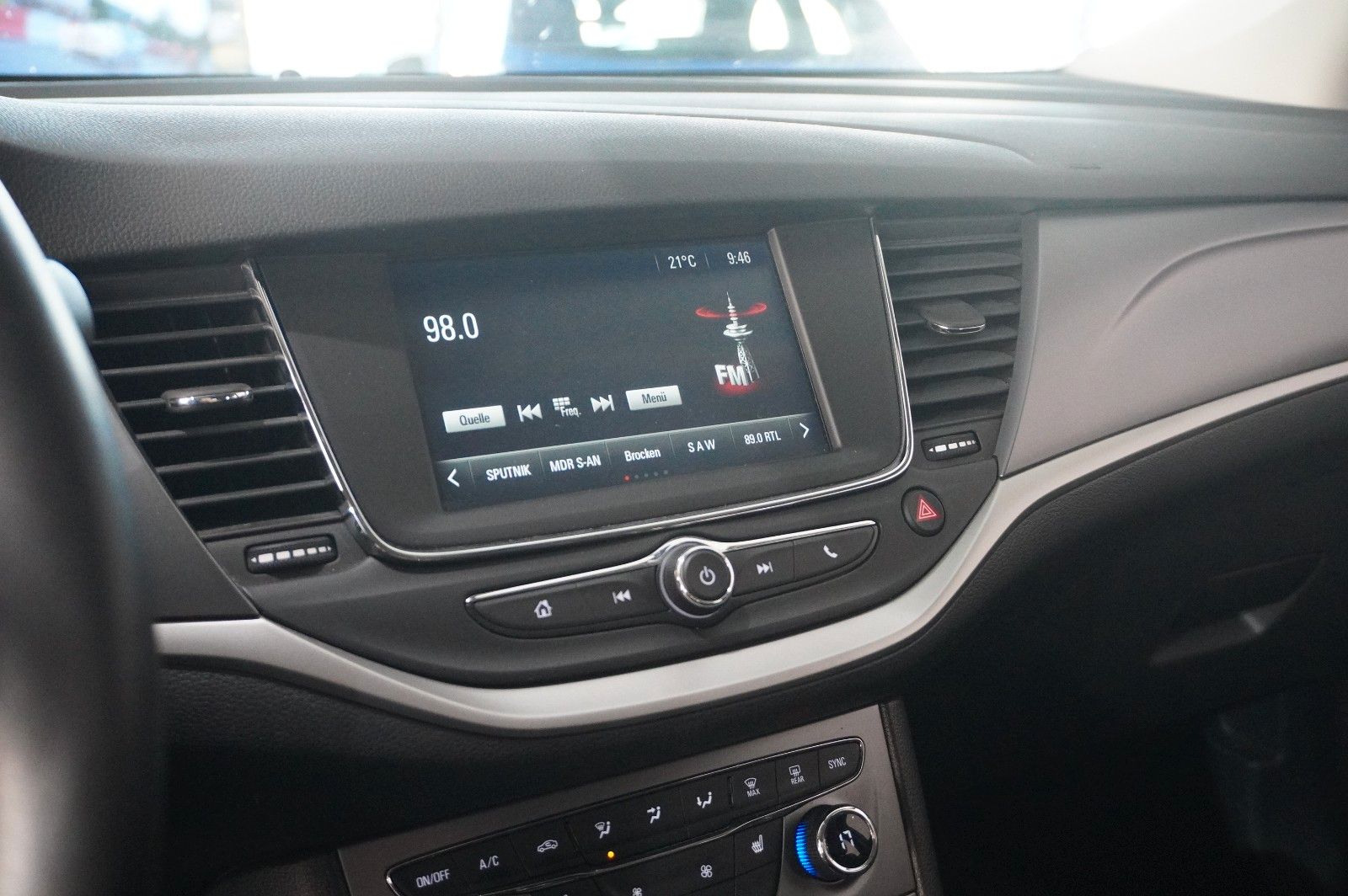Fahrzeugabbildung Opel Astra K ST 1.0 BUSINESS NAVI/LED/SHZ/TEMP./SPORT