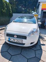 Fiat Grande Punto 1.4 8V Active Active - Fiat Grande Punto Gebrauchtwagen in München