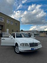 Mercedes-Benz Verkaufe Mercedes C180 8fach Bereift - gebrauchte Mercedes-Benz C 180 aus dem Jahr 1993