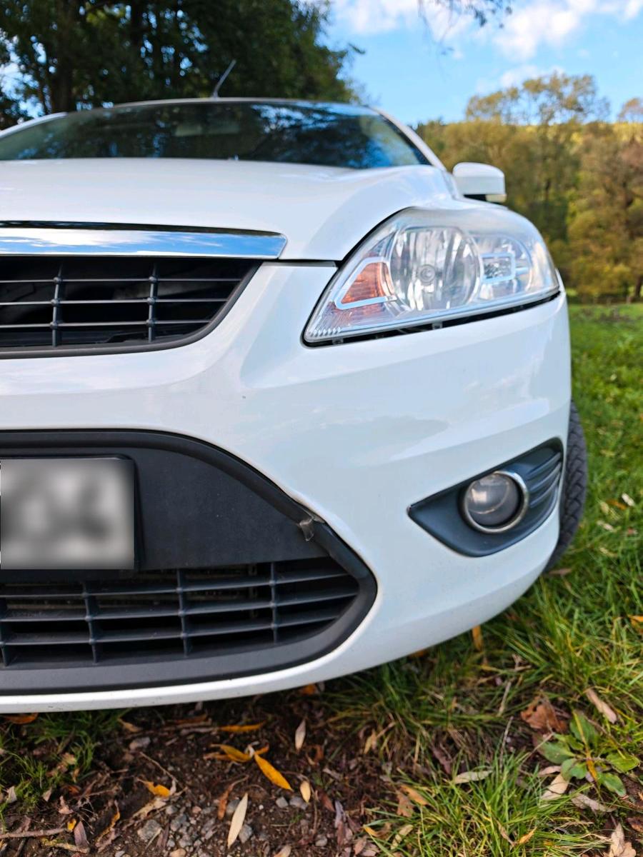 Ford Focus 2010 — photo 8