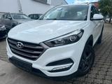 Hyundai Tucson blue Classic 2WD, Navi - Hyundai TUCSON: Winterreifen