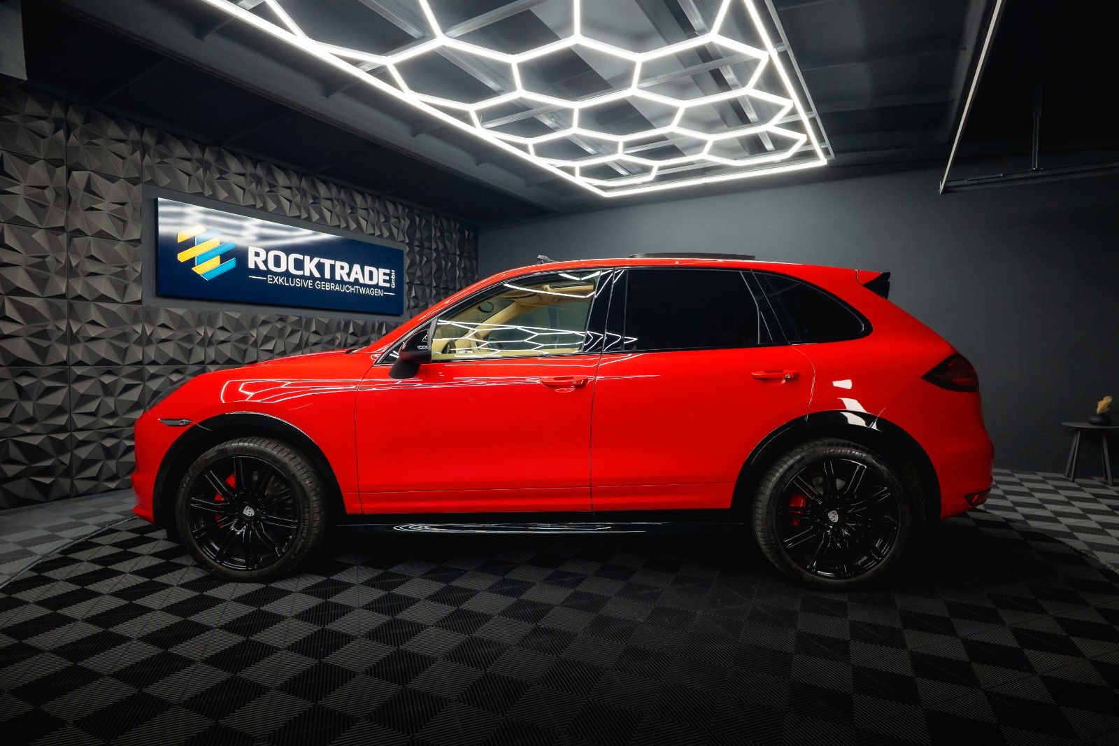 Fahrzeugabbildung Porsche Cayenne Turbo Black Design *Pano*ACC*21 Zoll*