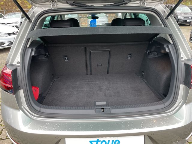 Golf Highline TSi DSG PANO Navi Kamera LED