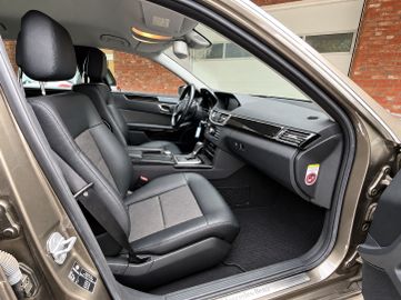 Mercedes E 200 - 8