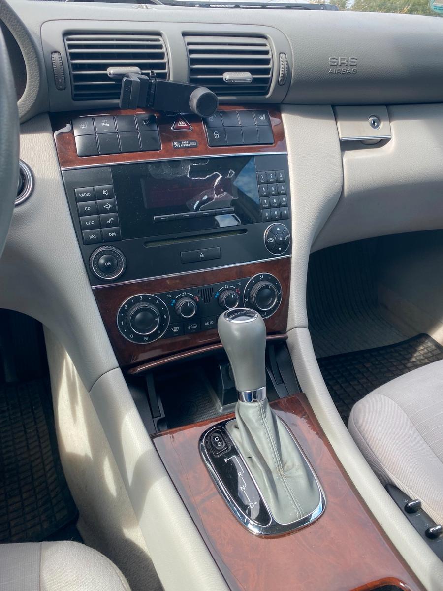 Mercedes-Benz C200 2005 — photo 5