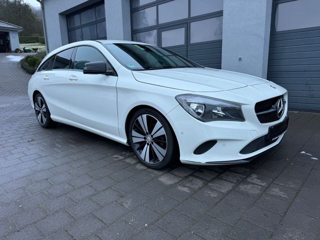 Mercedes-Benz CLA 220  Shooting Brake