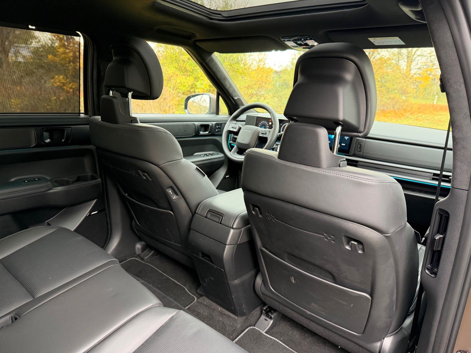 Fahrzeugabbildung Hyundai SANTA FE 1.6T-GDI HEV Blackline *Standhzg*AHK*