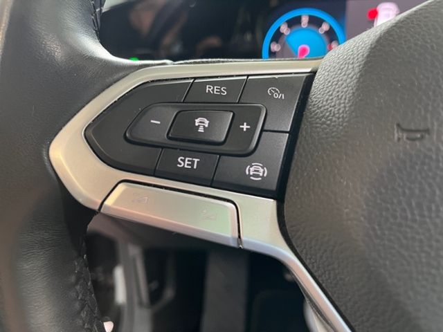 Fahrzeugabbildung Volkswagen Golf Variant 2.0 TDI DSG LIFE GJR ACC NAVI AHK