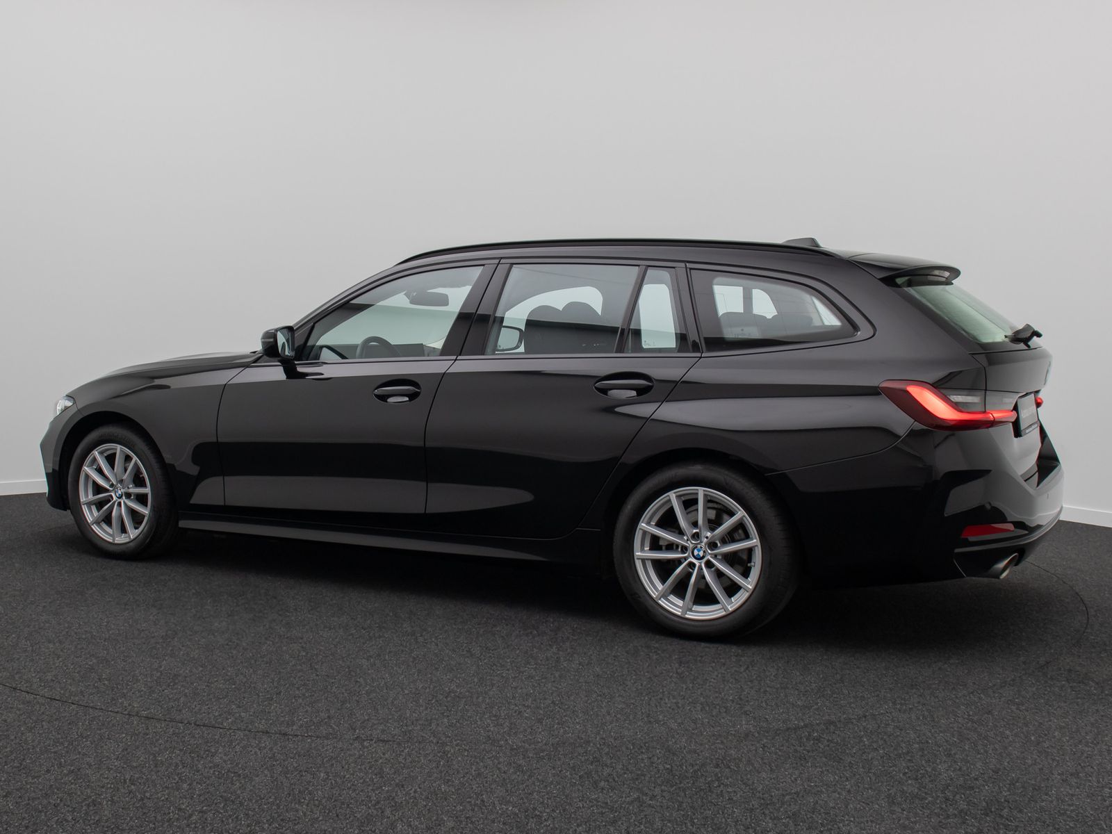 Fahrzeugabbildung BMW 318i Widscreen DAB Memory PDC GeschwindigReg