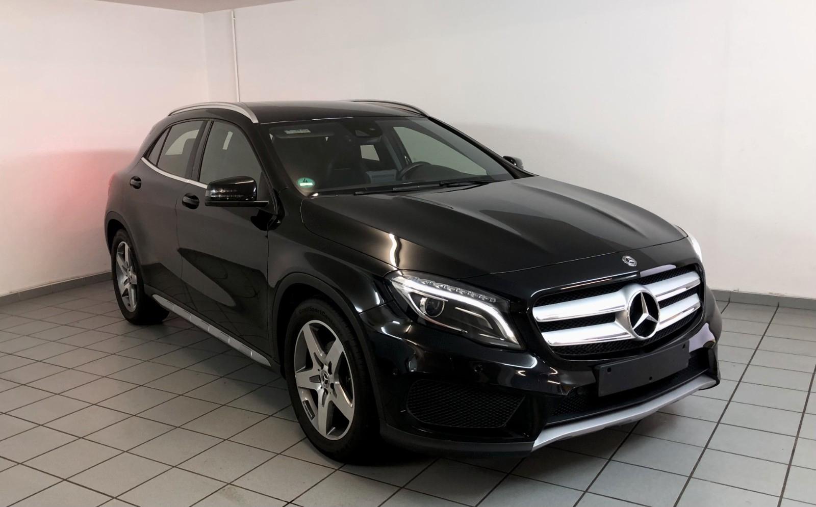 Mercedes-Benz GLA 180  AMG Line Sportpaket