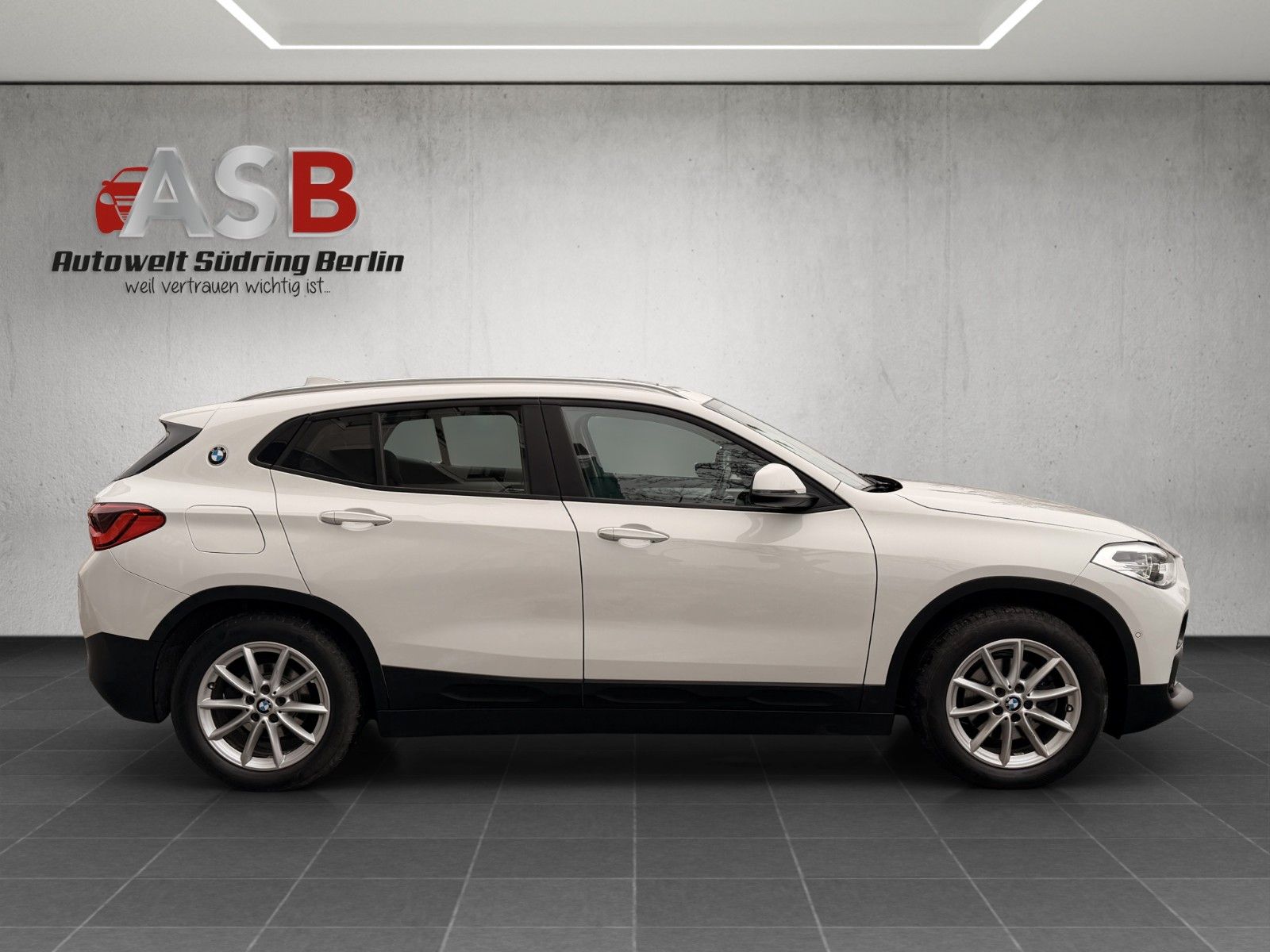 BMW X2 sDrive 18i*Automatik*LED*Navi*Panorama foto 13