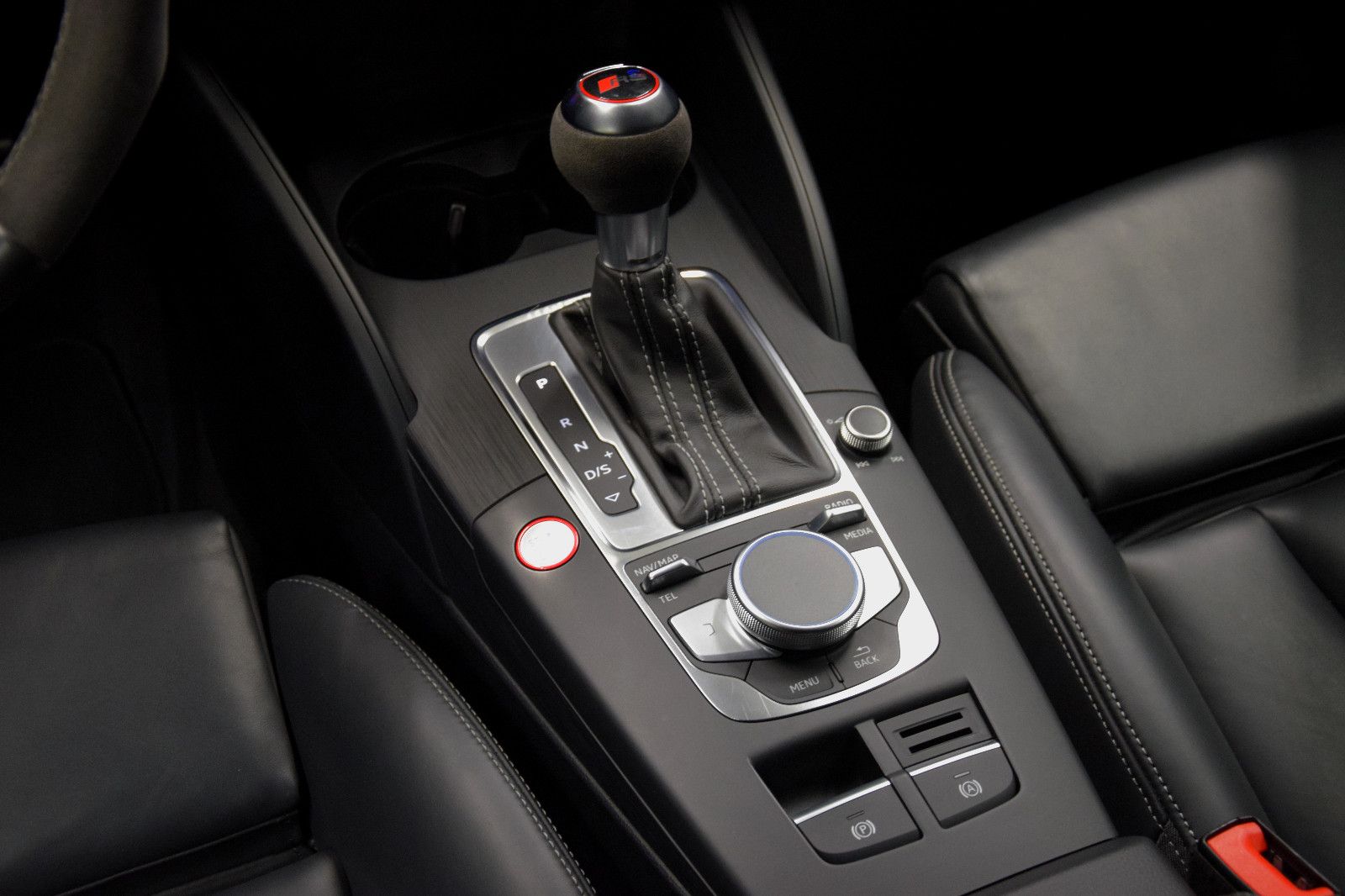 Fahrzeugabbildung Audi RS3 Lim. quattro ACC Virtual LED Kamera RS-Sitze
