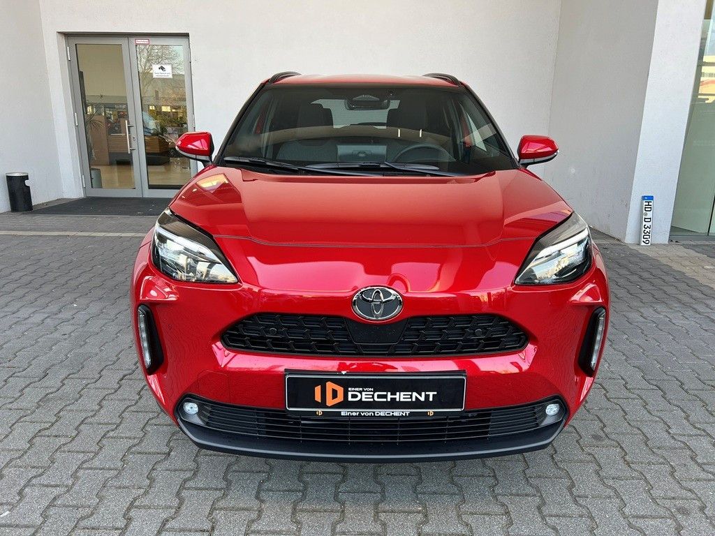 Fahrzeugabbildung Toyota Yaris Cross Hybrid FWD Teamplayer Safety+Winter