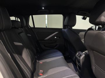 Fotografie 7 des Opel Astra Sports Tourer 1.2 Turbo Automatik GS