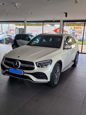 MERCEDES-BENZ GLC 220d AMG Line 4MATIC|8-fach bereift 