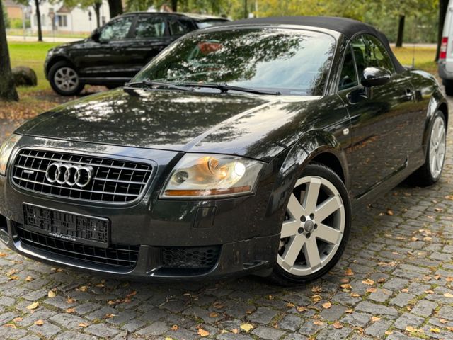 Audi TT  3.2 Roadster quattro,2 HD , Scheckheft , DSG