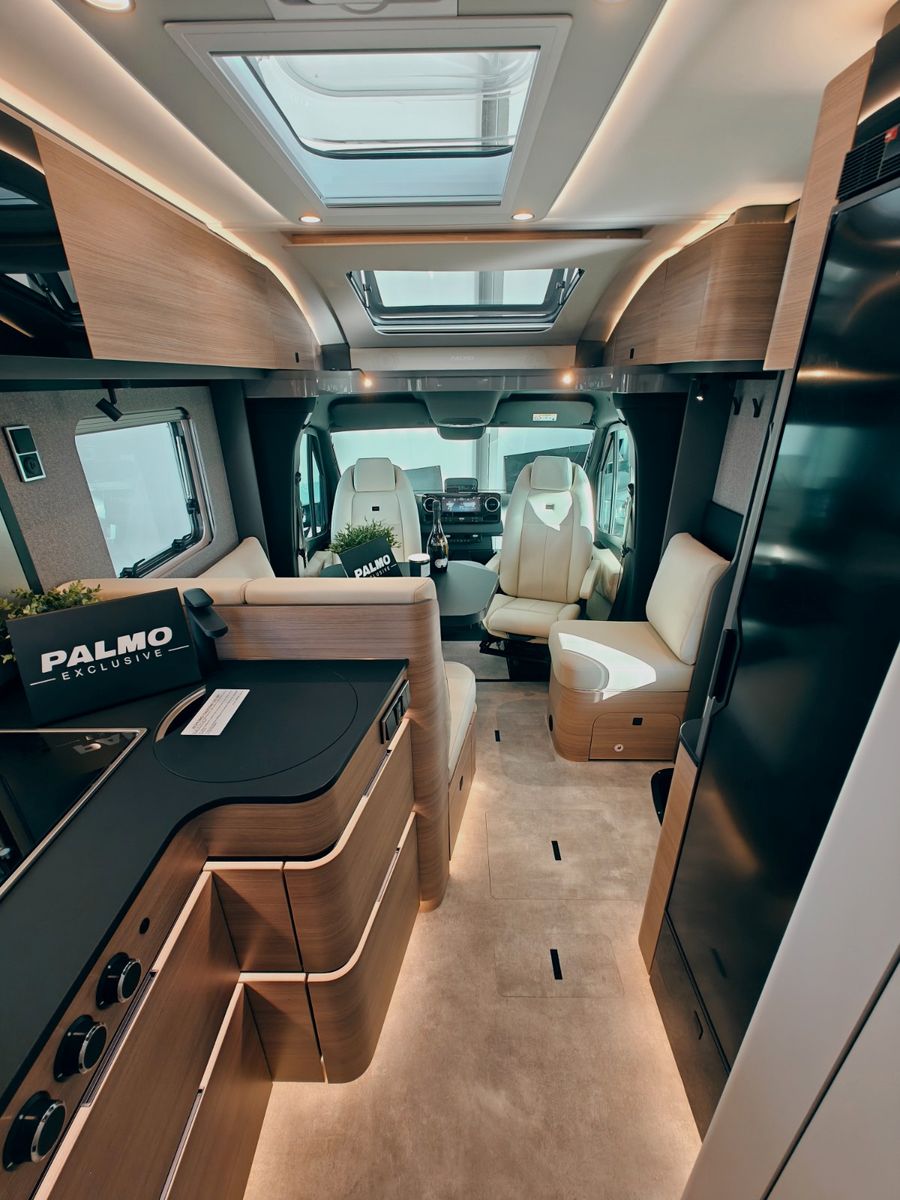 Fahrzeugabbildung HYMER / ERIBA / HYMERCAR B-KLASSE MC T 680 PREMIUM - MATARA TEAK by palmo