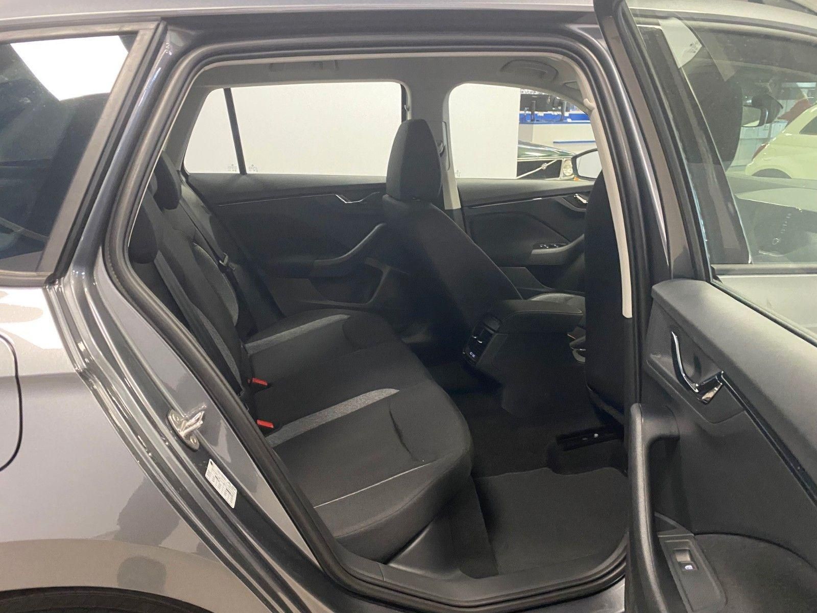 Fahrzeugabbildung SKODA Kamiq 1.0 TSI Essence+GARANTIE bis 2031+100tKM++
