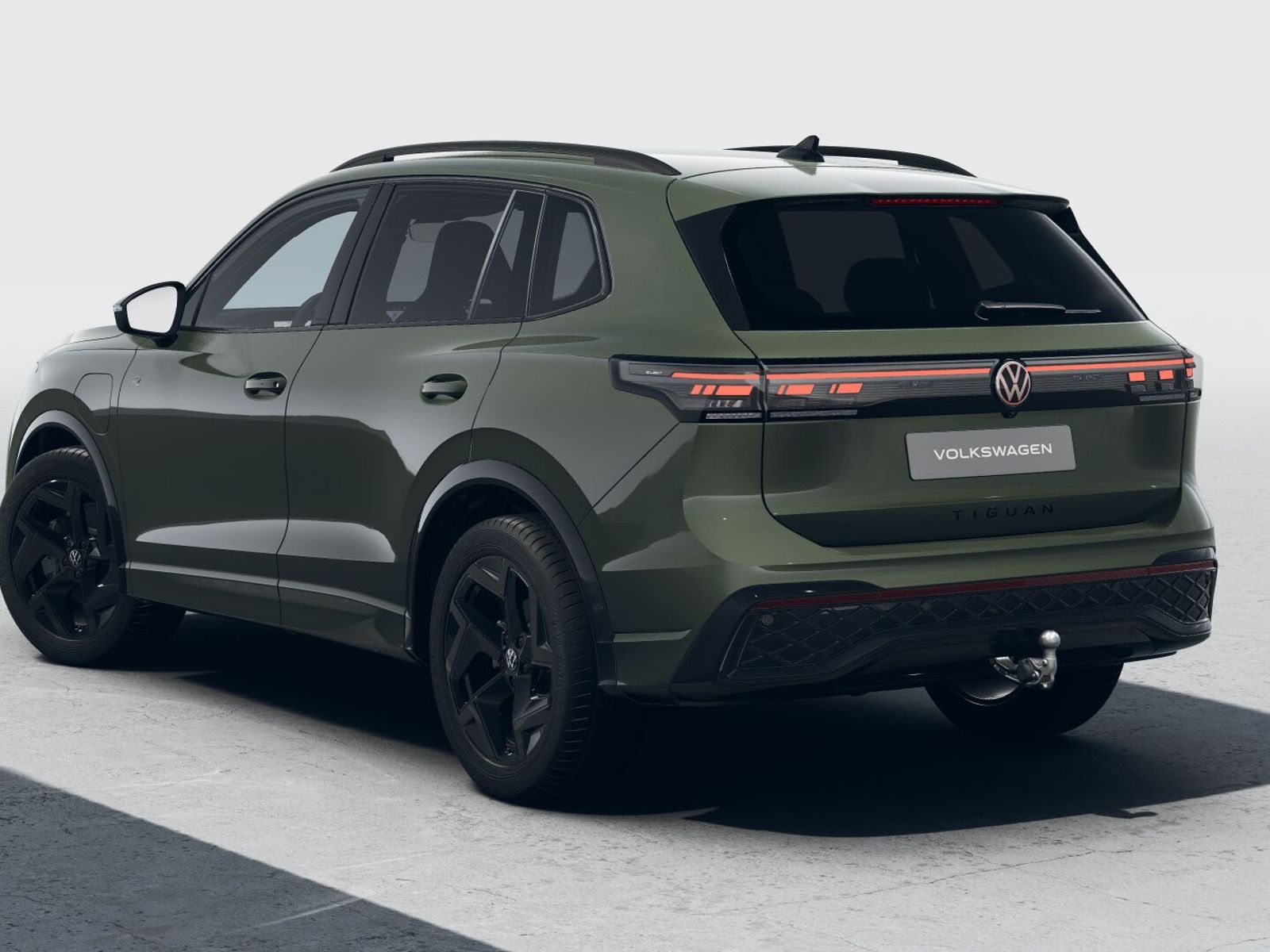 Fahrzeugabbildung Volkswagen Tiguan R-Line 1.5 eHybrid DSG *AHK, Black Style,