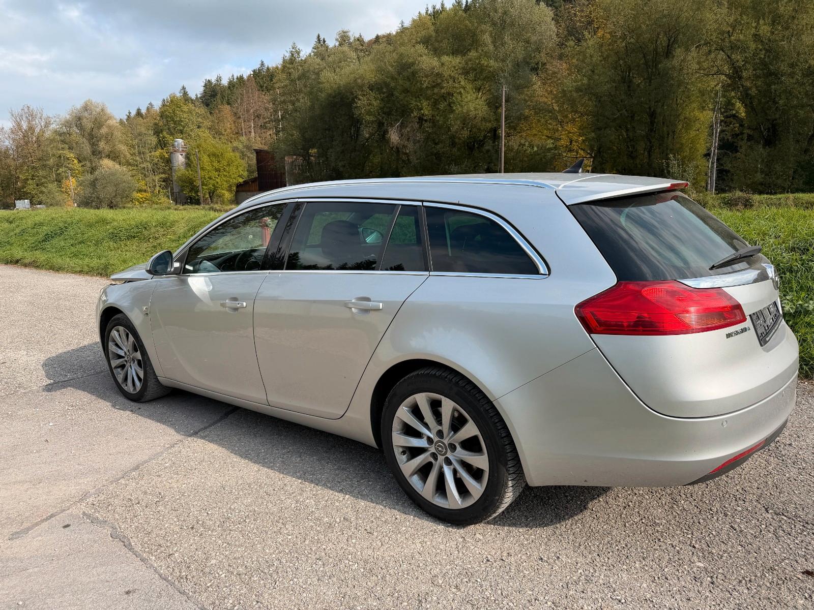 Opel Insignia 2013 — engine 1.956 cm³, 160 HP (118kW)