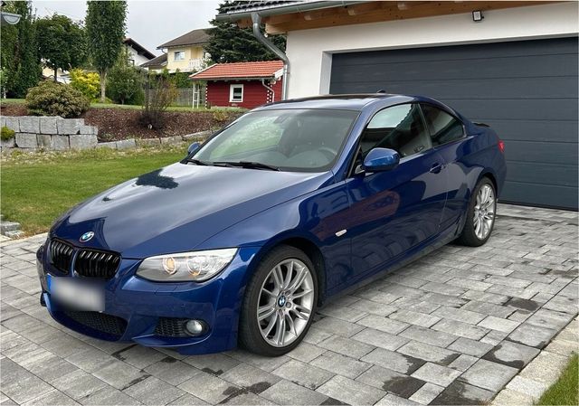 BMW 320 xDrive Coupé E92 LCI Facelift