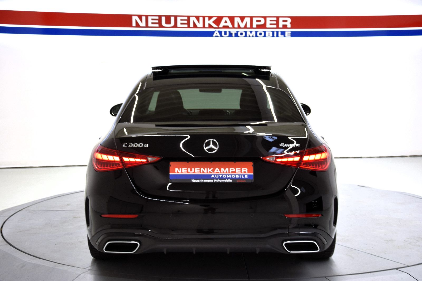 Fahrzeugabbildung Mercedes-Benz C 300 d 4Matic Limo Panorama AMG Leder ACC 19"