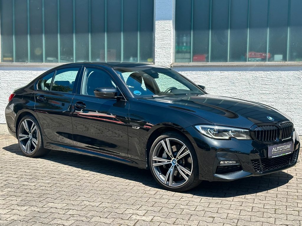 BMW 330 — fotografia 3