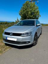 Volkswagen Jetta 1.6 TDI Comfortline BlueMotion Tech Co... - Volkswagen Jetta: Bluemotion